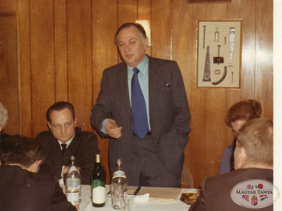 Vendégünk Füri Lajos, író (1971) - History