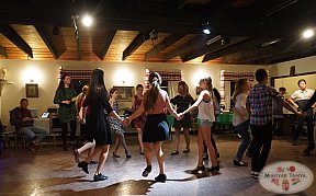                                 - Mákvirág a Magyar Tanyán